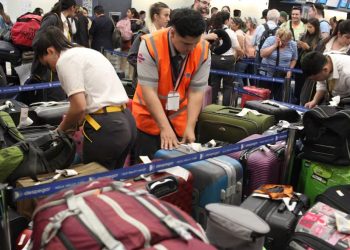 El malestar por el paro sorpresivo del personal de intercargos, nadie quiere pagar las consecuencias