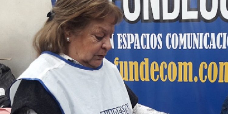 No hay plan de salud pública y hacen una conferencia de prensa para anunciar una APP, es increíble