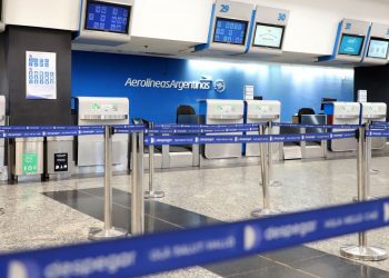 Aerolíneas Argentinas: reunión clave de los gremios con el Gobierno por el futuro de la empresa estatal