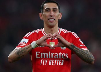 Ángel Di María desató una locura en Portugal gracias al golazo de chilena que hizo en la goleada del Benfica