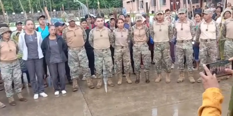 Bolivia: al menos 200 militares continúan retenidos por partidarios de Evo Morales