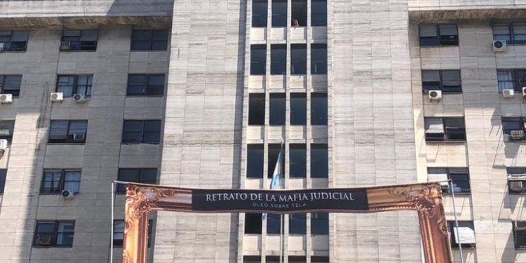 Casación confirmó la condena y la proscripción contra Cristina Kirchner