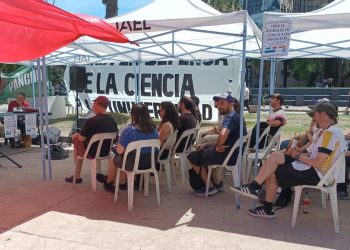 «Cienciapalooza»: universidades públicas e investigadores realizaron una feria para desmentir al Gobierno