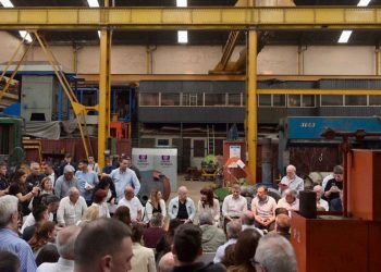 Cristina Kirchner recorrió Avellaneda y criticó el modelo de Milei: «Es como un yogurt, todos sabemos que se vence»