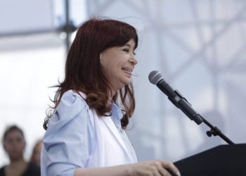 Cristina: «Milei, ya que sos tan guapo, desregulá los medicamentos»