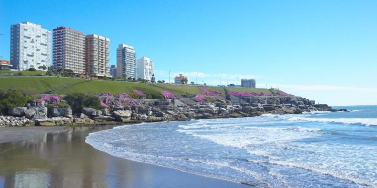 El calendario de feriados de 2025: cuáles son y qué cambia con los días “no laborables”