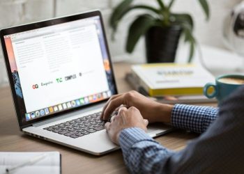 El Gobierno crea una página web para denunciar “obstáculos normativos” que afecten a las actividades económicas