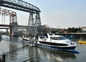 El Gobierno desregulará la navegación en ríos y mares