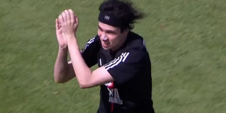 El insólito debut del streamer “Spreen” en Deportivo Riestra ante Vélez: jugó 55 segundos y no tocó la pelota