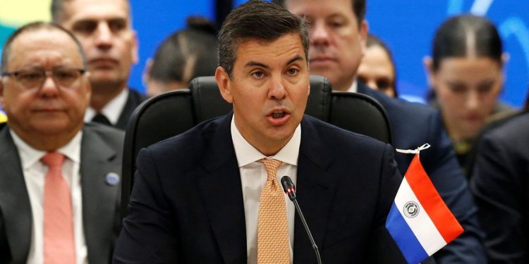 El presidente de Paraguay fue hospitalizado en Río de Janeiro por un “dolor de pecho”