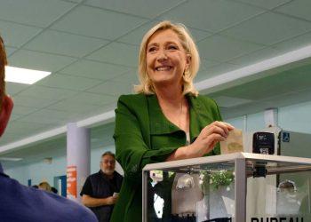 Francia: Fiscalía pidió 5 años de cárcel e inhabilitación para la líder de ultraderecha Marine Le Pen