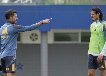 Gago lo castigó: ¿por qué Cavani fue suplente ante Unión en la Bombonera?