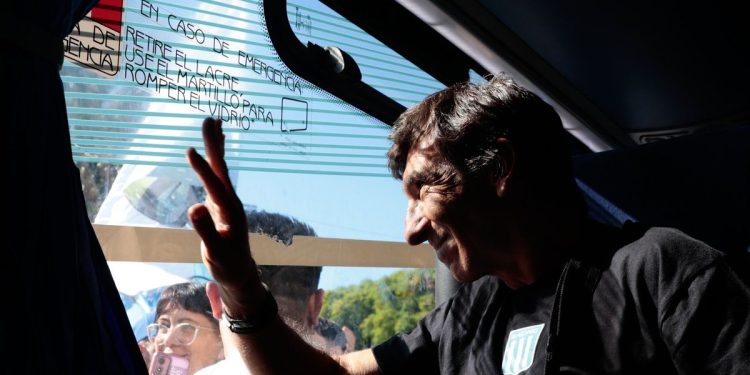 Gustavo Costas, a horas de la final de la Sudamericana: del “ganar como sea” a “que me recuerden como hincha”