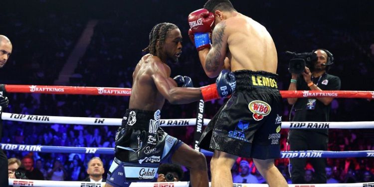 Gustavo Eléctrico Lemos sufrió un duro Knock Outen el segundo round de su pelea en EEUU