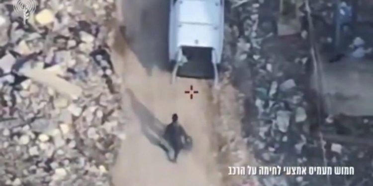 Israel atacó a Hezbollah y afirmó haber encontrado “armas de combate”, tras el alto el fuego