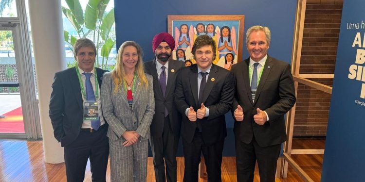 Javier Milei mantuvo una reunión bilateral con el presidente del Banco Mundial a la espera de fondos del organismo