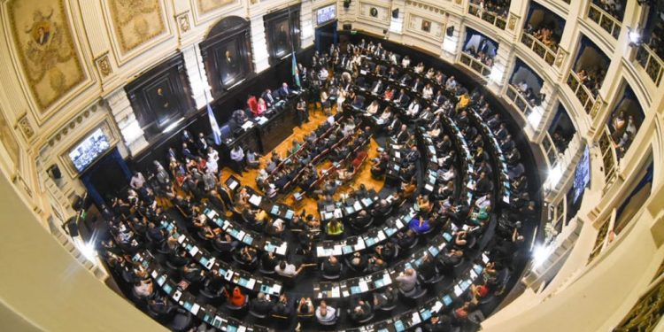 Kicillof envía este lunes el Presupuesto a la Legislatura y espera aprobarlo antes del 30 de noviembre