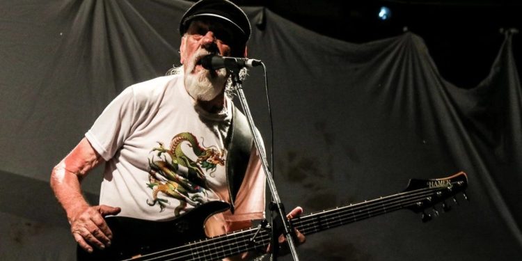 La música argentina de luto: murió la leyenda del rock nacional Willy Quiroga