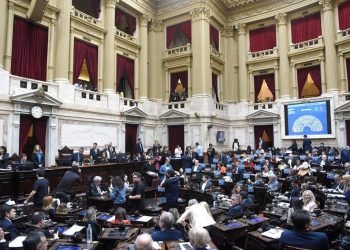 La oposición de Diputados convocó a sesión para modificar la ley de DNU