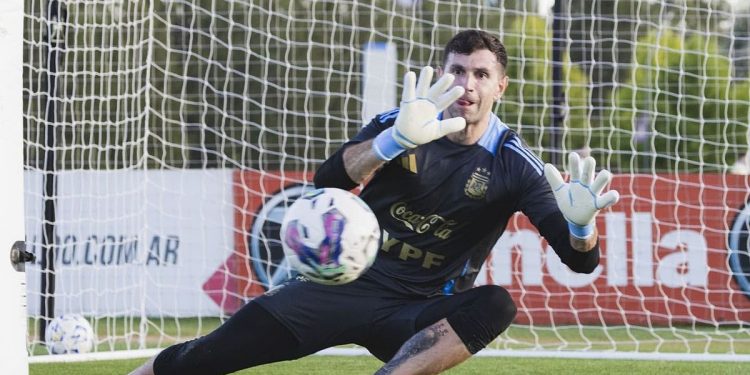 La Selección llegó a Paraguay se perfila un equipo que viene de golear más un regreso estelar