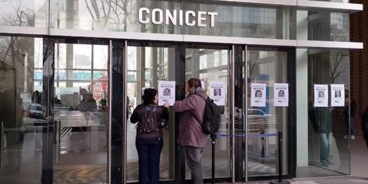 Obligan a renunciar a un director del Conicet que denunció «persecución ideológica» a becarios e investigadores