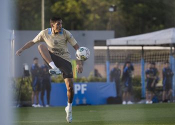 Otro día caótico para la Selección: afuera Molina y “Cuti” Romero por lesión