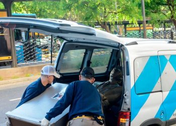 Pettovello mandó retirar posters de Evita Perón en la sede de la ANSES