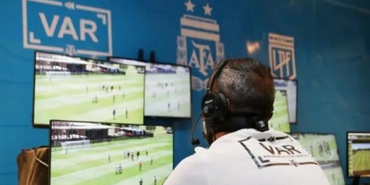 ¿Qué es el FVS?: el sistema que analiza la FIFA para eliminar el VAR y sus polémicas