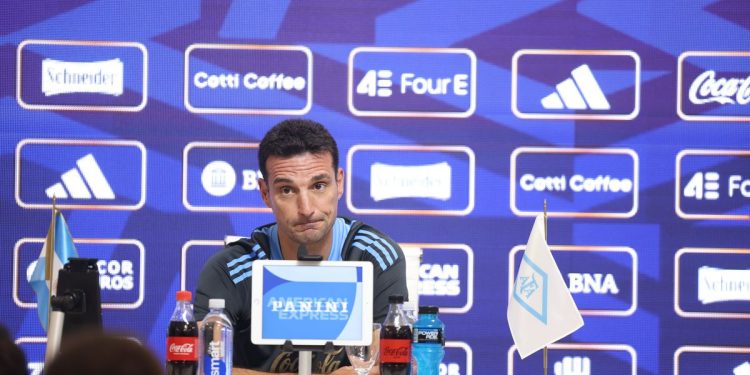 Scaloni, entre el fastidio por la derrota y el apoyo a los jugadores: “No estoy acá para criticarlos”