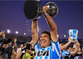 Tiembla Racing: Gustavo Costas no garantizó su continuidad