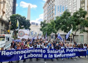 Tras seis años de lucha: este jueves la legislatura define si reconoce a miles de enfermeros como profesionales de la salud