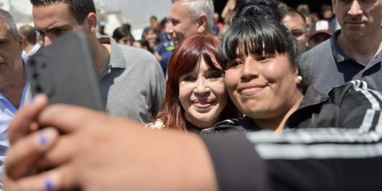 Un día antes de la sentencia, CFK arma un plenario del Consejo Nacional del PJ