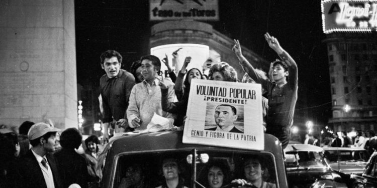Una mirada del regreso de Juan Domingo Perón que pone el foco en el pueblo