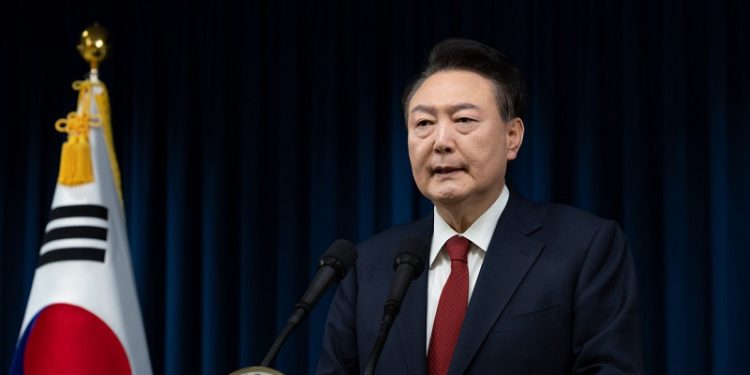 Afuera: El Parlamento surcoreano aprueba destitución del presidente Yoon