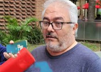 Cobarde ataque a golpes del Diputado Radical Samuel Vargas al conocido militante peronista Rodolfo Esteban Larraburu (Piriki)