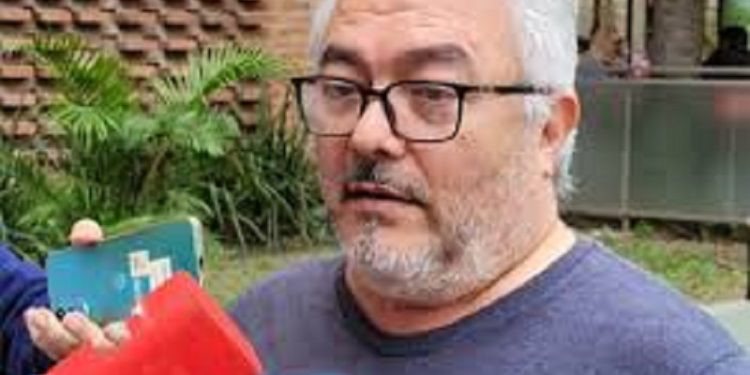 Cobarde ataque a golpes del Diputado Radical Samuel Vargas al conocido militante peronista Rodolfo Esteban Larraburu (Piriki)
