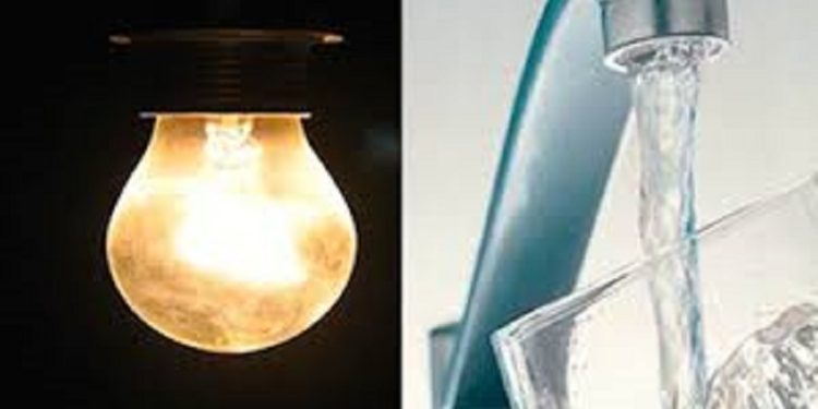 Menos tú  sueldo el 2025 arranca con aumentos: el Gobierno autoriza subas de luz y gas en enero