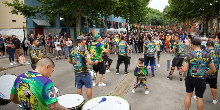 Alto festival en la inauguración de la Gráfica Cultural
