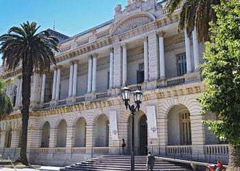 Arancelamiento a educación para extranjeros: cuál es la postura de las universidades