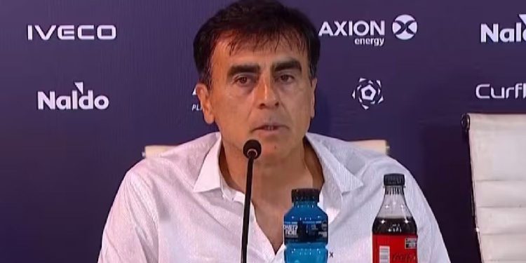 El DT de Vélez disparó contra la AFA y afirmó “estamos en deuda con el hincha” tras perder la Copa Argentina