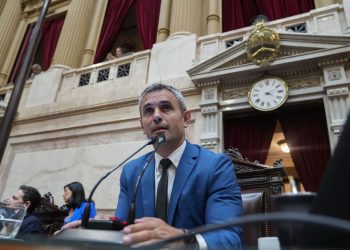 El gobierno confirma que convocará a sesiones extraordinarias hasta fin de año