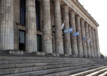 El Gobierno modificó el régimen de contratación en la Administración Pública con la mira en las universidades nacionales