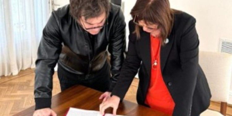 Javier Milei respaldó a Patricia Bullrich tras amenazas de muerte: “El crimen no paga”