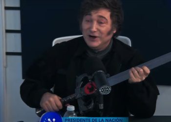 Javier Milei volvió a criticar a Victoria Villarruel, insultó a Axel Kicillof y aseguró que Argentina está “en deflación”