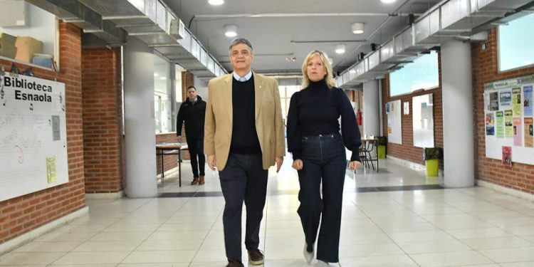 Jorge Macri comenzó a desmantelar el histórico programa “Escuela Lectoras” del sistema de educación porteño