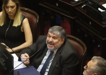 José Mayans, en el debate por el caso Edgardo Kueider: “Queremos la banca que nos robaron por plata”