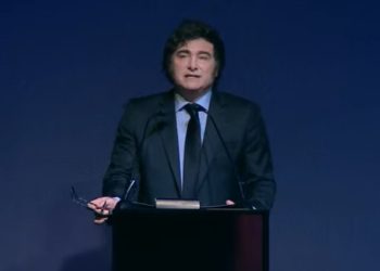 Milei dijo en Tucumán que Argentina cierra el año con “equilibrio fiscal”, en deflación y con la economía creciendo al 10%