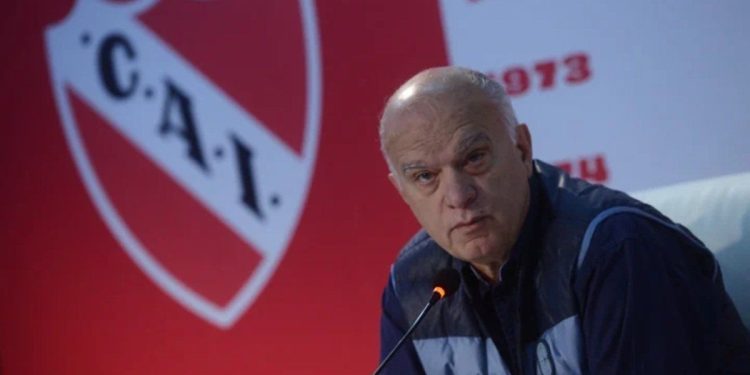 Néstor Grindetti, sobre los jugadores de Independiente: “No pueden dedicarse a la joda”