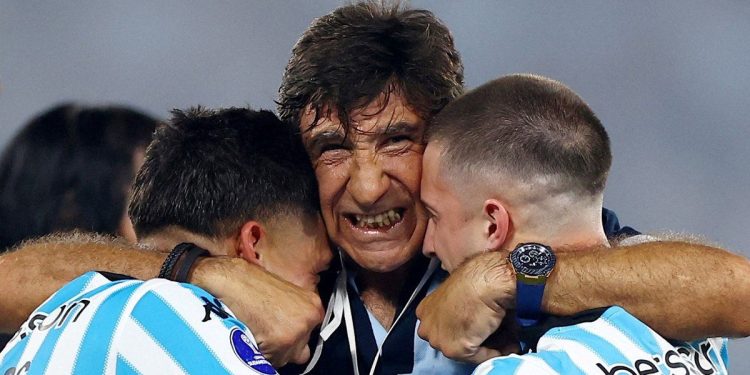 Racing trabaja contrarreloj para retener a Costas: ¿hay acuerdo?