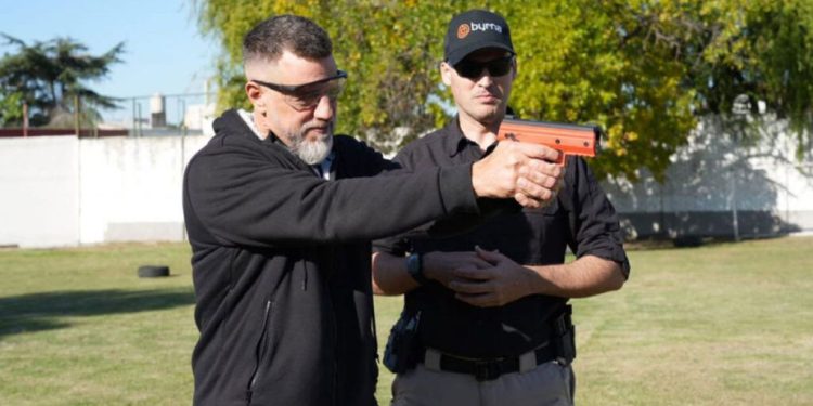 Recrudece la guerra entre los primos Macri y los hermanos Milei